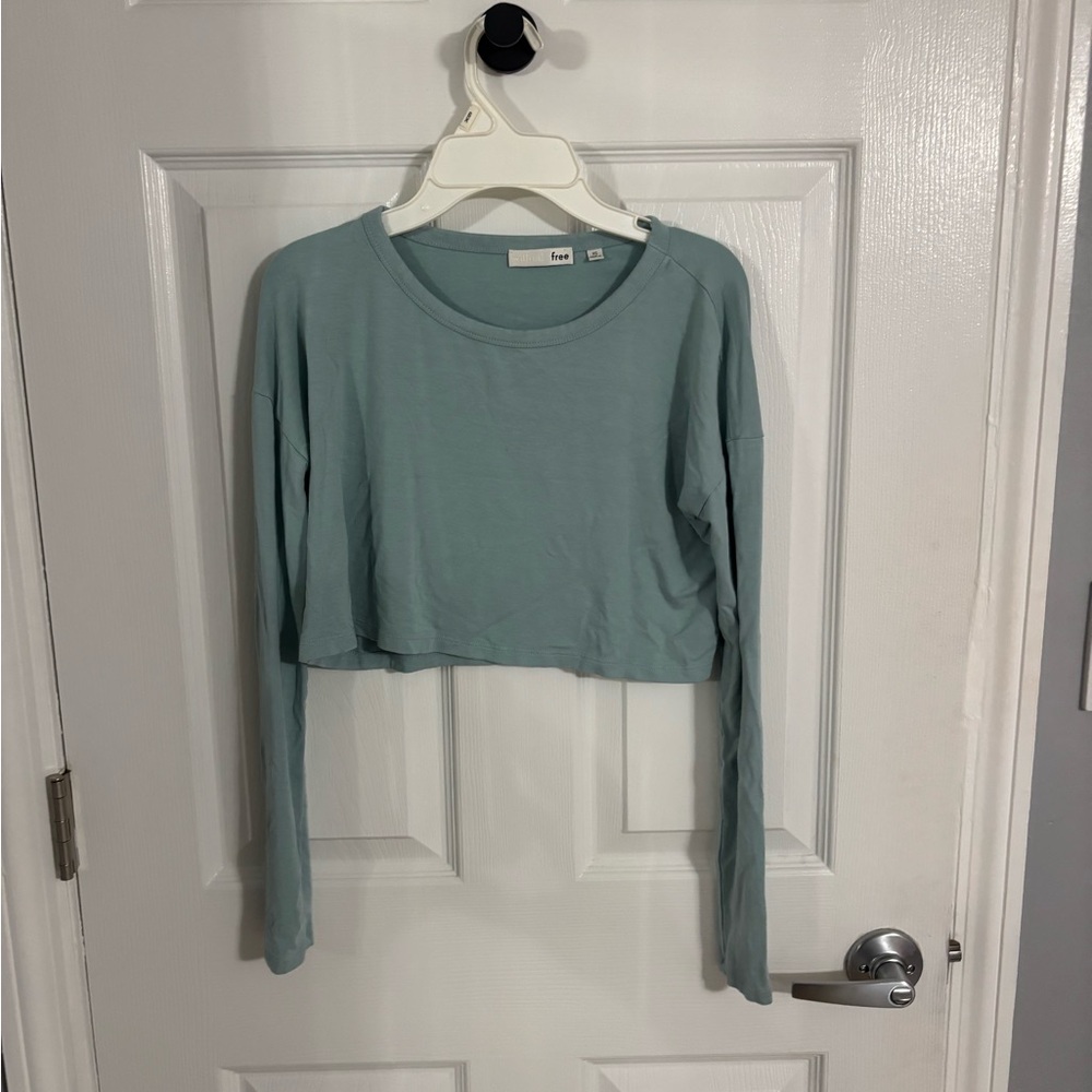 Long Sleeve Crop Top - Soft Blue